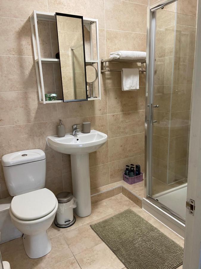 Streatham Common Bed & Breakfast Лондон Екстериор снимка