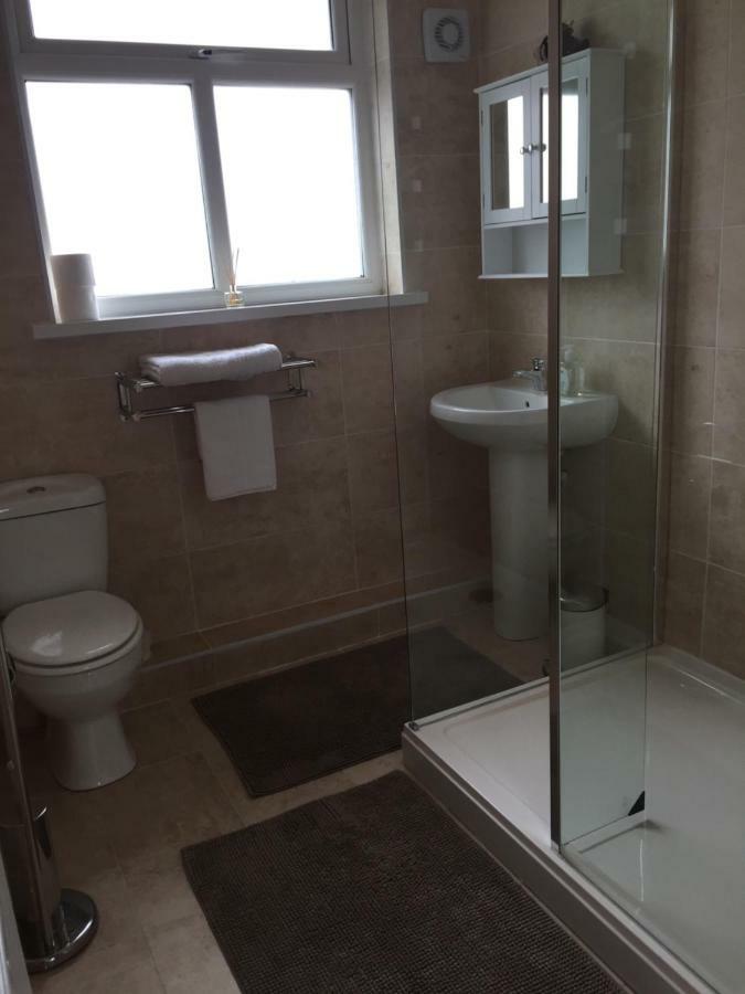 Streatham Common Bed & Breakfast Лондон Екстериор снимка