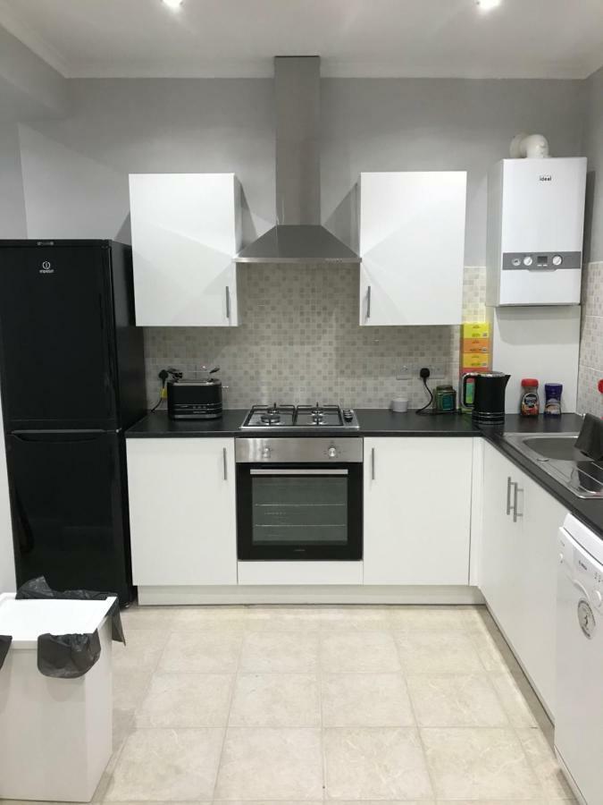 Streatham Common Bed & Breakfast Лондон Екстериор снимка